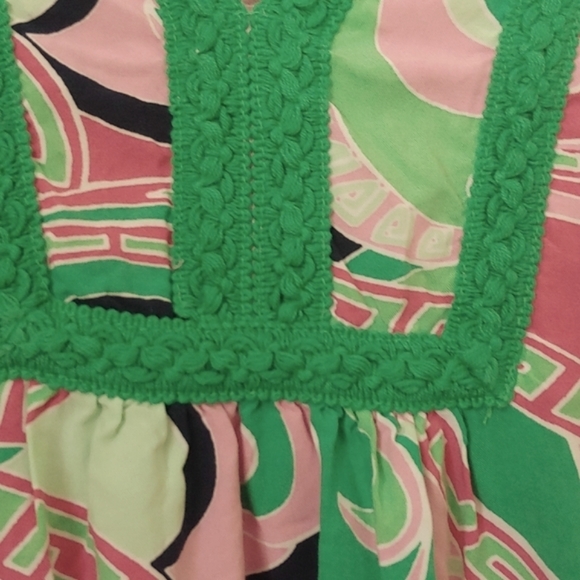 Crown & Ivy Pink/Green Keyhole back Peasant Blouse. Size XS - Picture 9 of 10